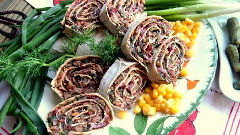 закуска из фасоли в лаваше сытная