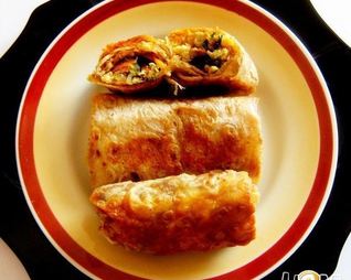 Закуска из лаваша с курицей и баклажанами