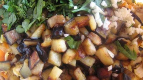 закуска из лаваша с курицей и баклажанами