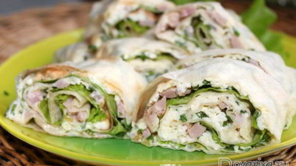 Рецепт Закуски из лаваша с яйцом и ветчиной