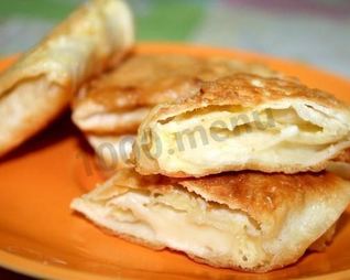 Жареный лаваш с сыром