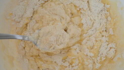 ароматная фокачча с помидорками черри и чесночным маслом