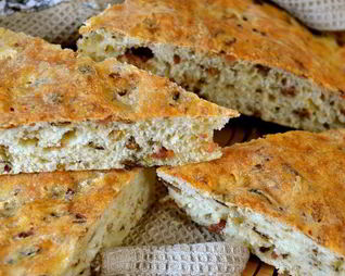 Фокачча по-деревенски — focaccia rustica