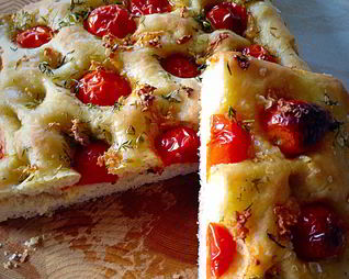 Фокачча с помидорами черри