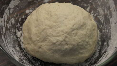 фокачча с жареным луком и розмарином