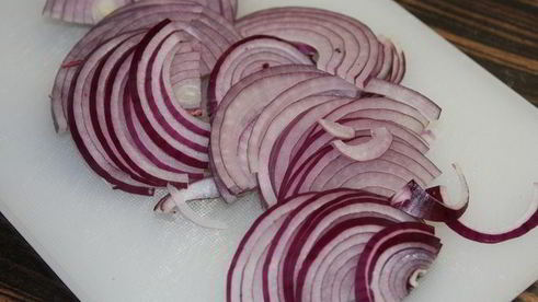 фокачча с жареным луком и розмарином