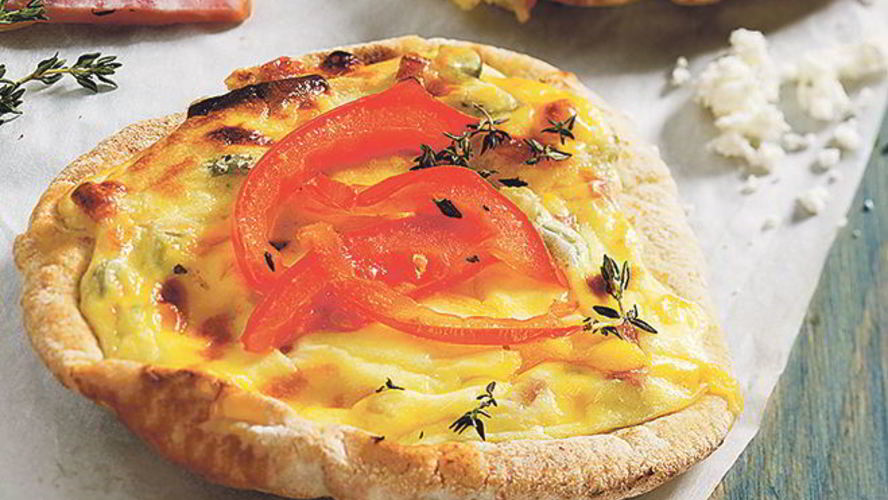 Рецепт горячих лепешек два сыра