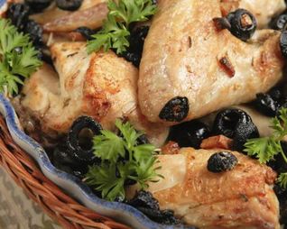 Курица по-средиземноморски с лепешками