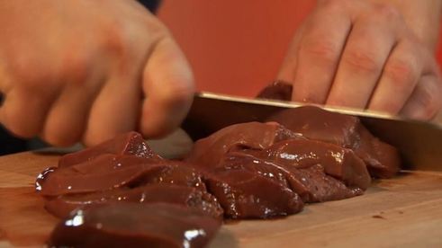 лепешка со свиным паштетом и сладкими овощами