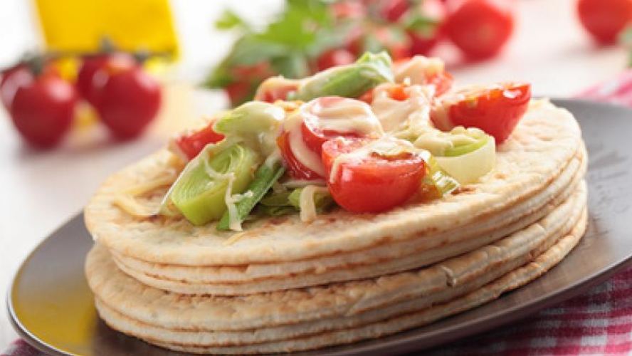 Рецепт лепешек с овощами и сыром