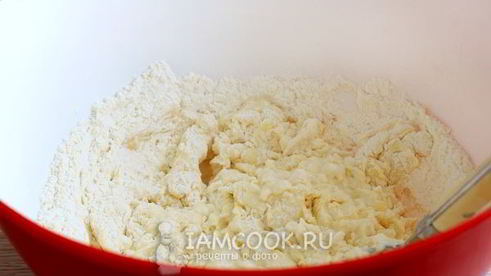 лепешки с творогом и зеленью на сковороде