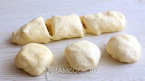 лепешки с творогом и зеленью на сковороде