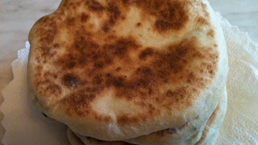 Рецепт лепешек с творожно-сырной начинкой