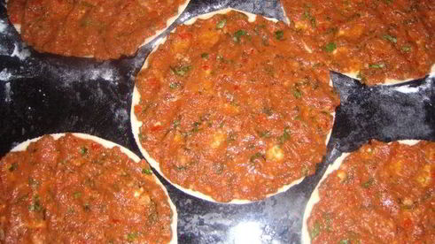 ломаджо — армянские мясные лепешки