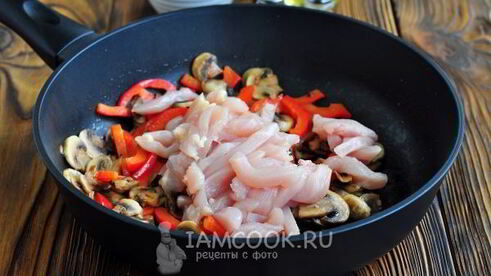 мексиканская лепешка с начинкой