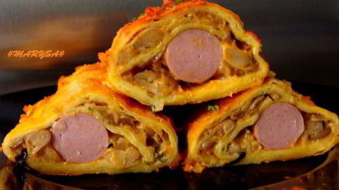 мексиканские лепешки с фасолью, сыром и острым соусом