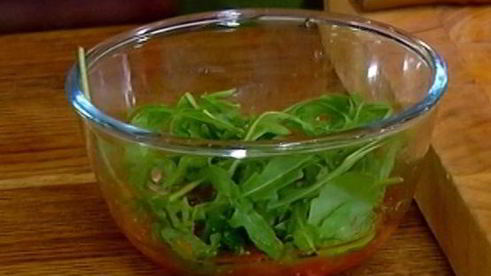 пита с моцареллой, руколой и помидорами