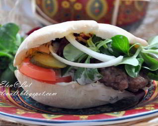 Пита с начинкой и без