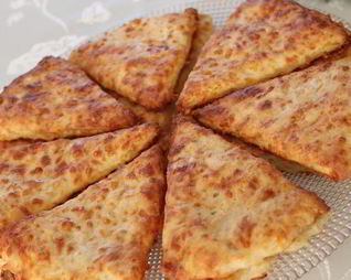 Сырные лепешки Сконы