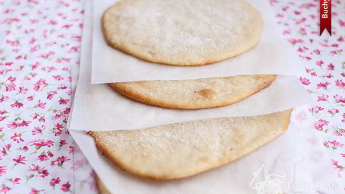 торта де асьетас, сладкие хрустящие лепешки