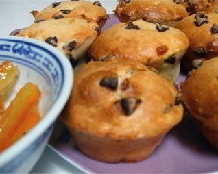 Апельсиновые маффины с шоколадной крошкой