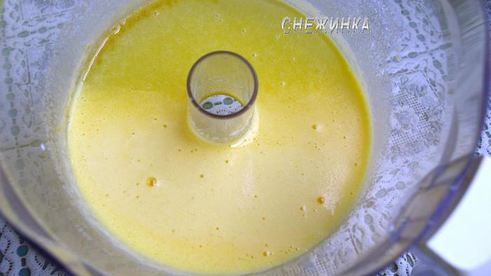 клюквенно-ежевичные маффины с фундуком