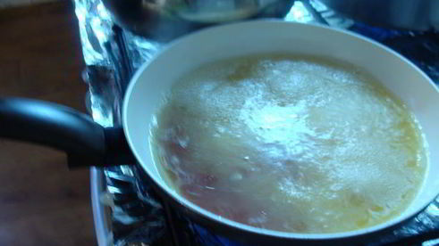 куриные маффины с грибами и винным соусом