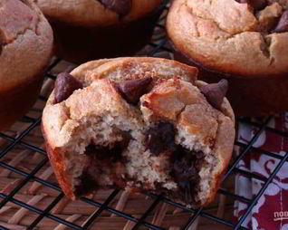 Маффины из овсянки и бананов с шоколадом