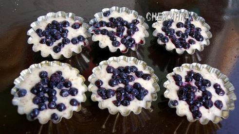 маффины с черникой и миндалем