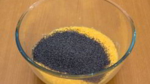 маффины с финиками и маком