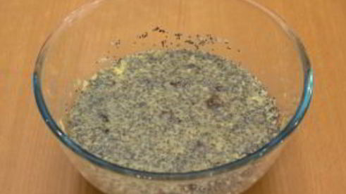 маффины с финиками и маком