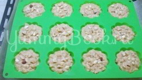 маффины с грушей, фундуком и пряностями