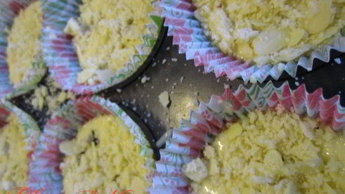 маффины с клюквой и миндальным штрейзелем