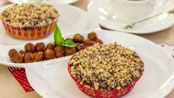 Рецепт Маффинов с курагой, фундуком и морковью