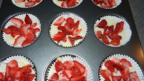 маффины с ягодами и орехами