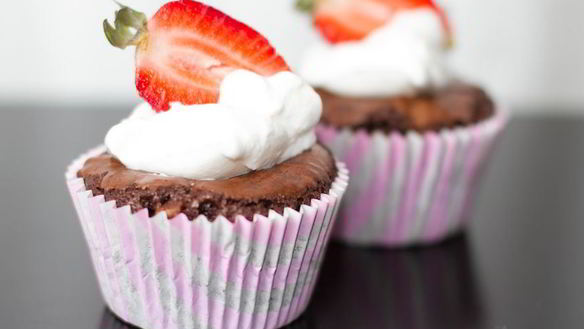 Рецепт Шоколадных маффинов со взбитыми сливками