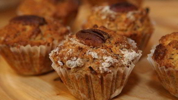 Рецепт Яблочных маффинов с орехами пекан