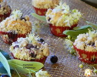 Ягодные маффины с миндальным штрейзелем