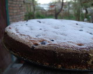 Манник с черным изюмом