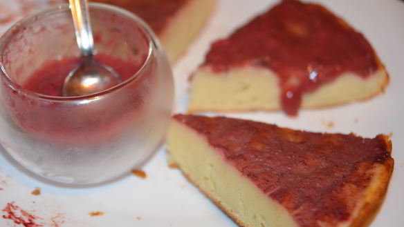 Рецепт Манника с земляничным соусом