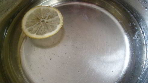 намура — арабский манник, пропитанный сиропом с ароматом роз и флердоранжа