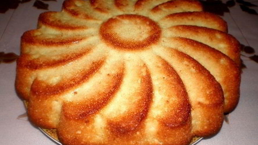 Рецепт нежного манника на кефире по-домашнему