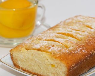 Постный кекс-манник с кокосом и персиками