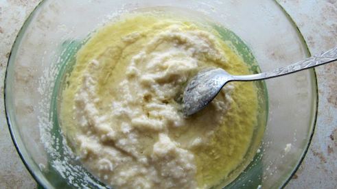 постный кекс-манник с кокосом и персиками