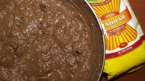 постный шоколадный манник с вяленой клюквой