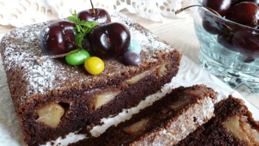 Рецепт шоколадного манника с карамелизованными яблоками