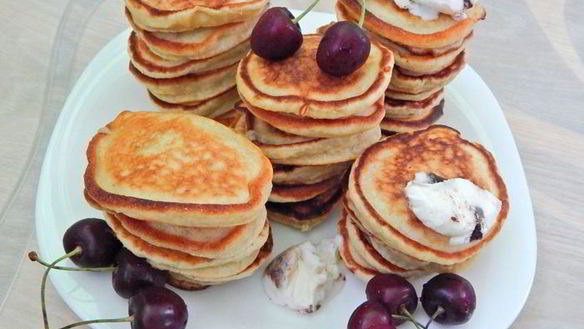 Рецепт Банановых оладушек с пломбиром