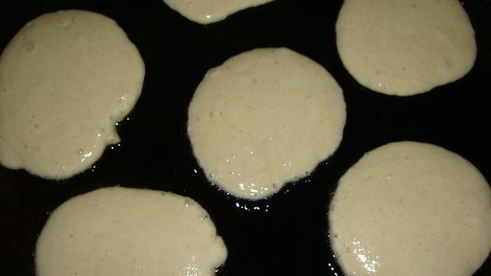 банановые оладушки с пломбиром