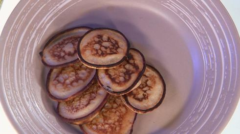 гречневые оладьи с грибным соусом