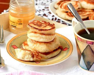 Кислые оладьи на дрожжах